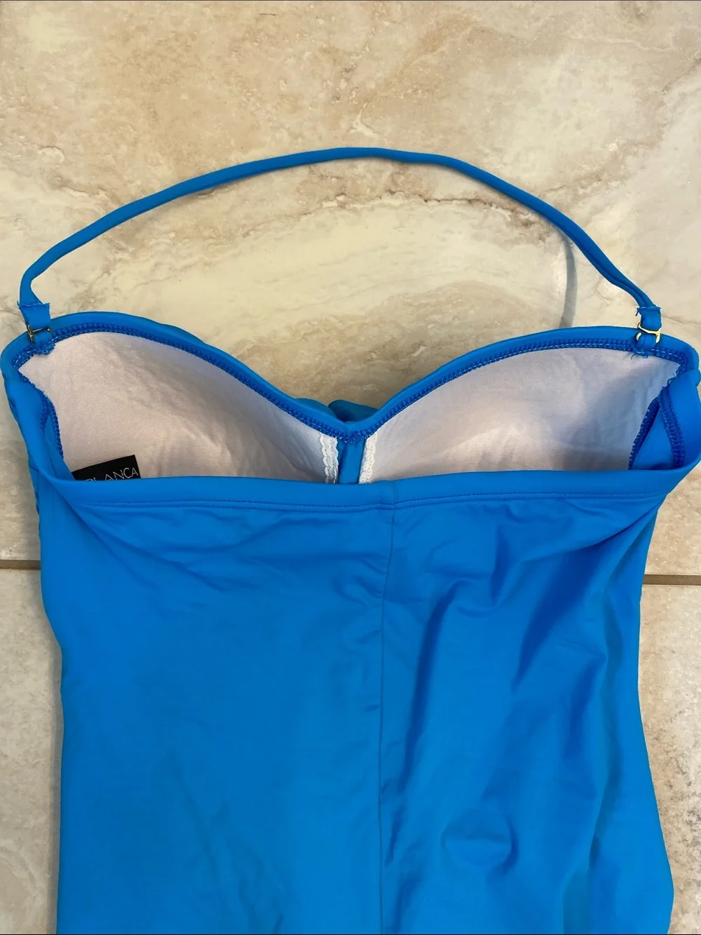 La Blanca flattering bright